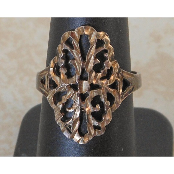 Vintage Sterling Open Work Shield Ring , Size 7 3/4 - Picture 6 of 10